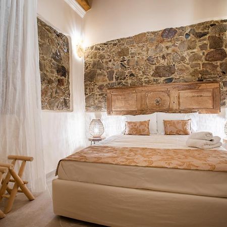 Moon'S Tower Suite&Rooms Portoscuso Eksteriør bilde