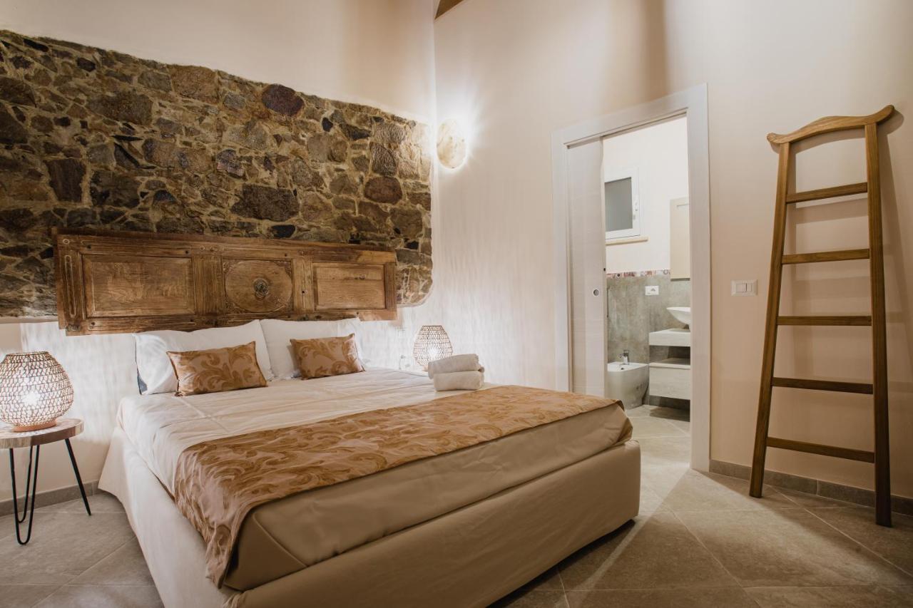 Moon'S Tower Suite&Rooms Portoscuso Eksteriør bilde
